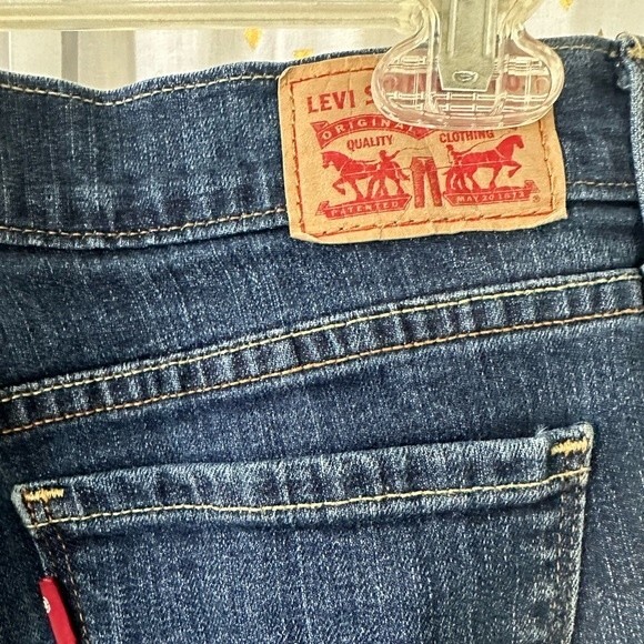 Levi's Women's 505 Mid Rise Straight Leg Medium Wash Denim Jeans Size 10 - Picture 6 of 8